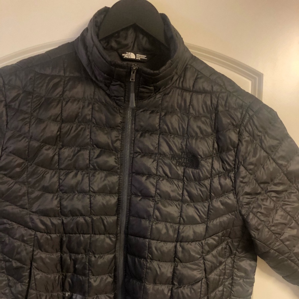 North Face Medium under jacket